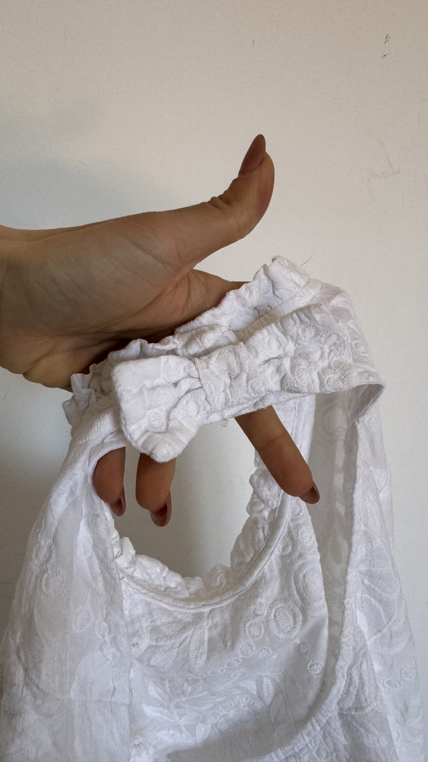 Maglietta in pizzo con fiocchetto merletto camicia laurea vintage second hand - Riciclemi