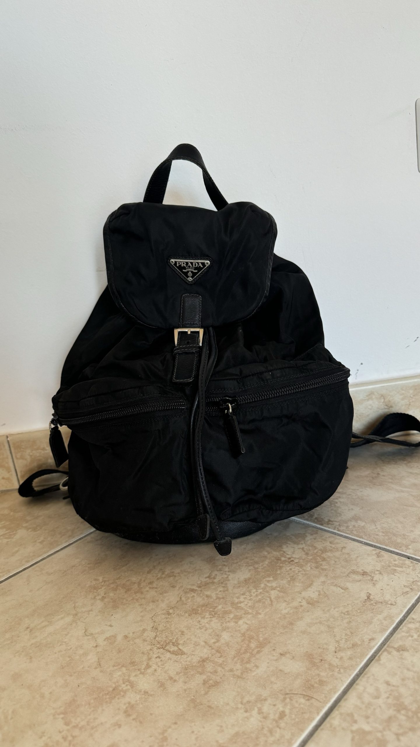 Zaino in nylon Prada con zip - immagine 2
