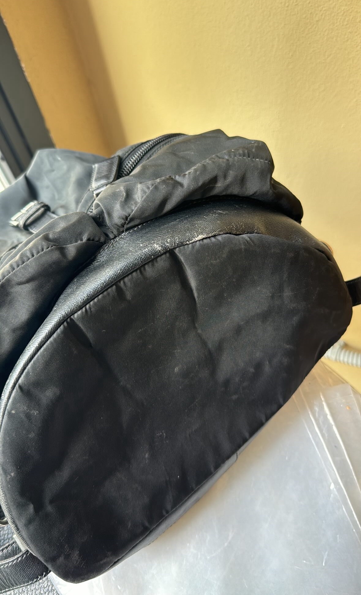 Zaino in nylon Prada con zip - immagine 7