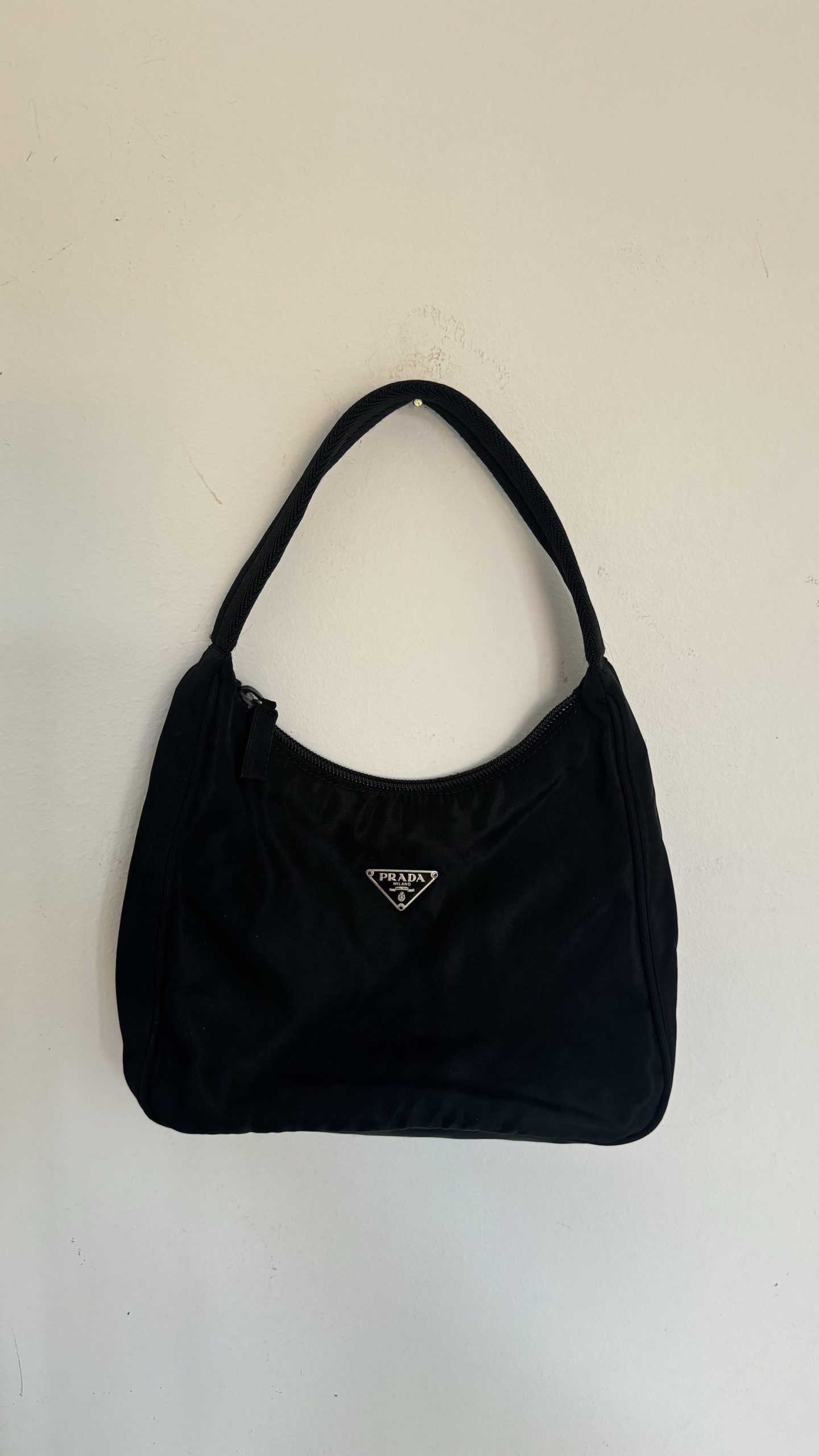 Borsa Prada Re-Edition 2000 in nylon nera