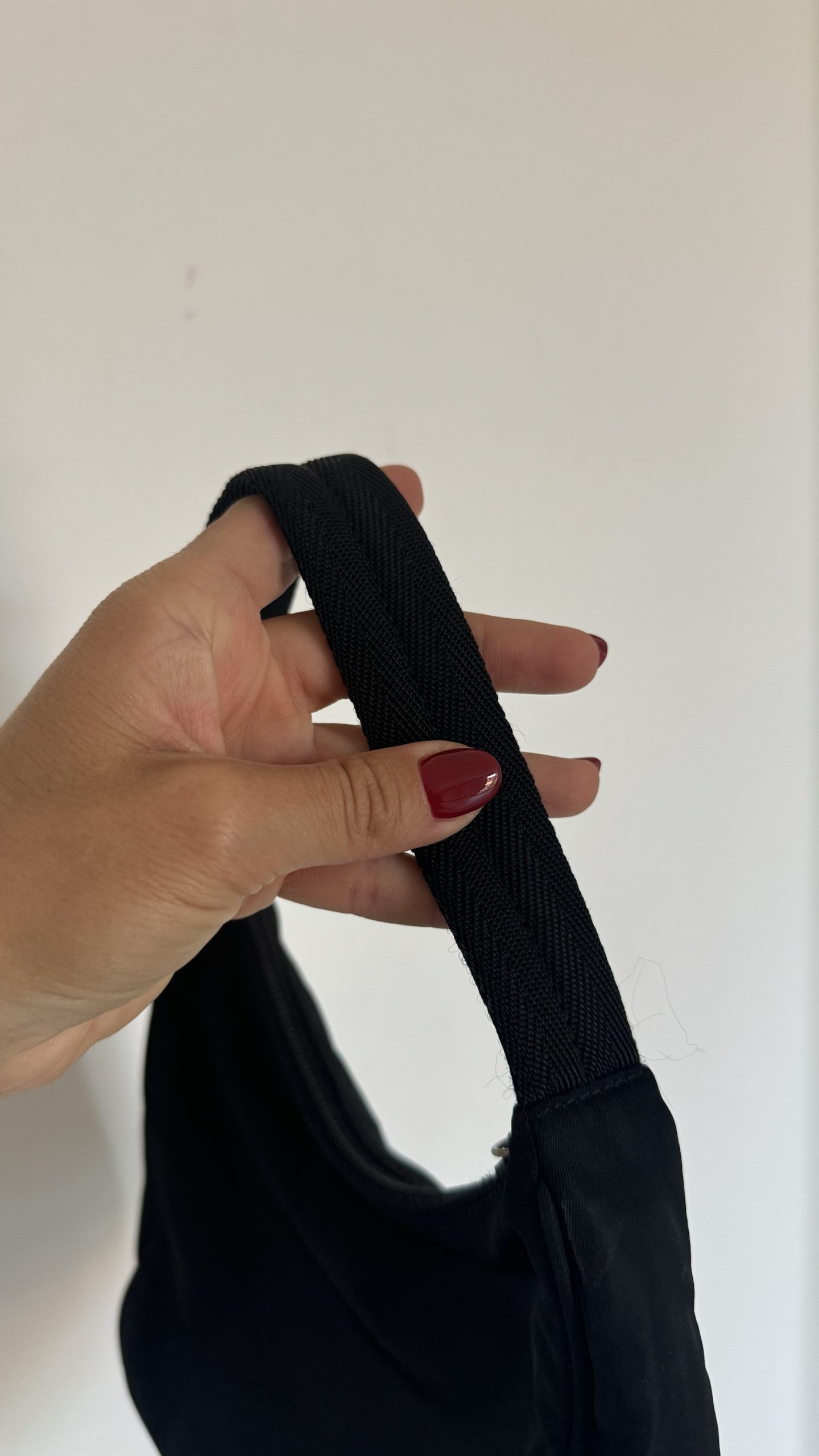 Borsa Prada Re-Edition 2000 in nylon nera - immagine 3