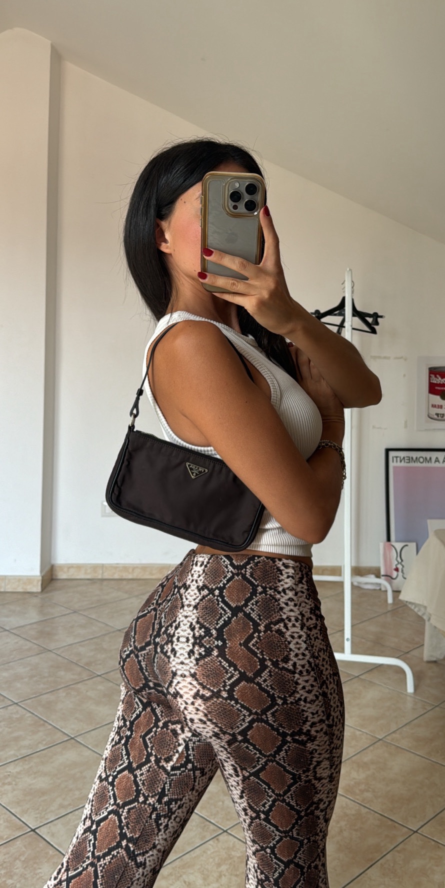 Pochette a spalla marrone in nylon Prada - immagine 2
