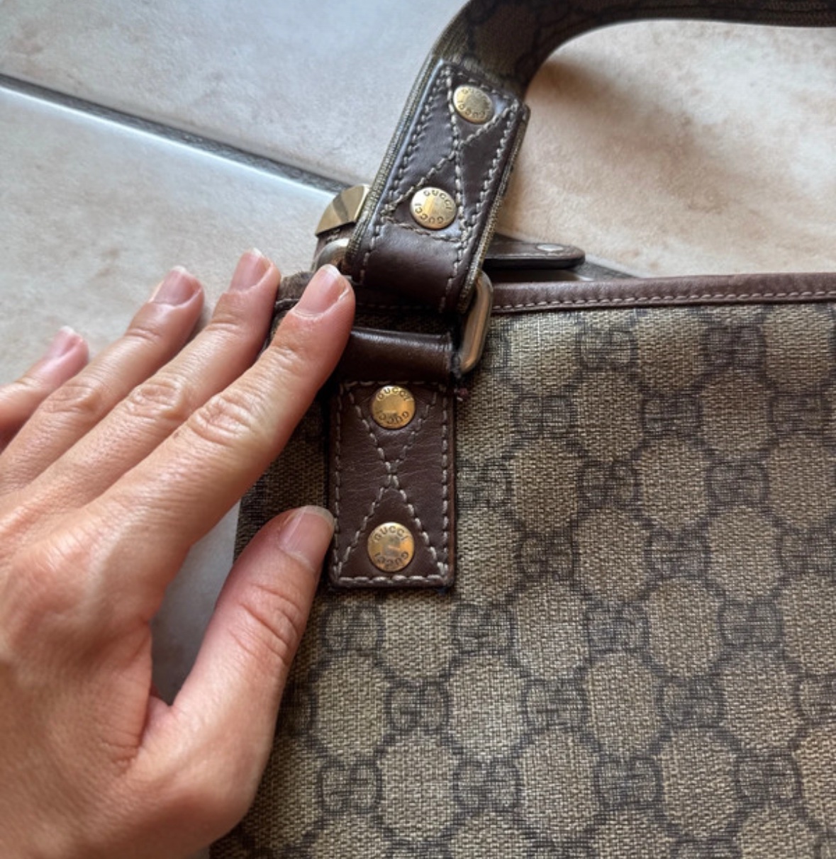 Borsello Gucci in tela monogram - immagine 4