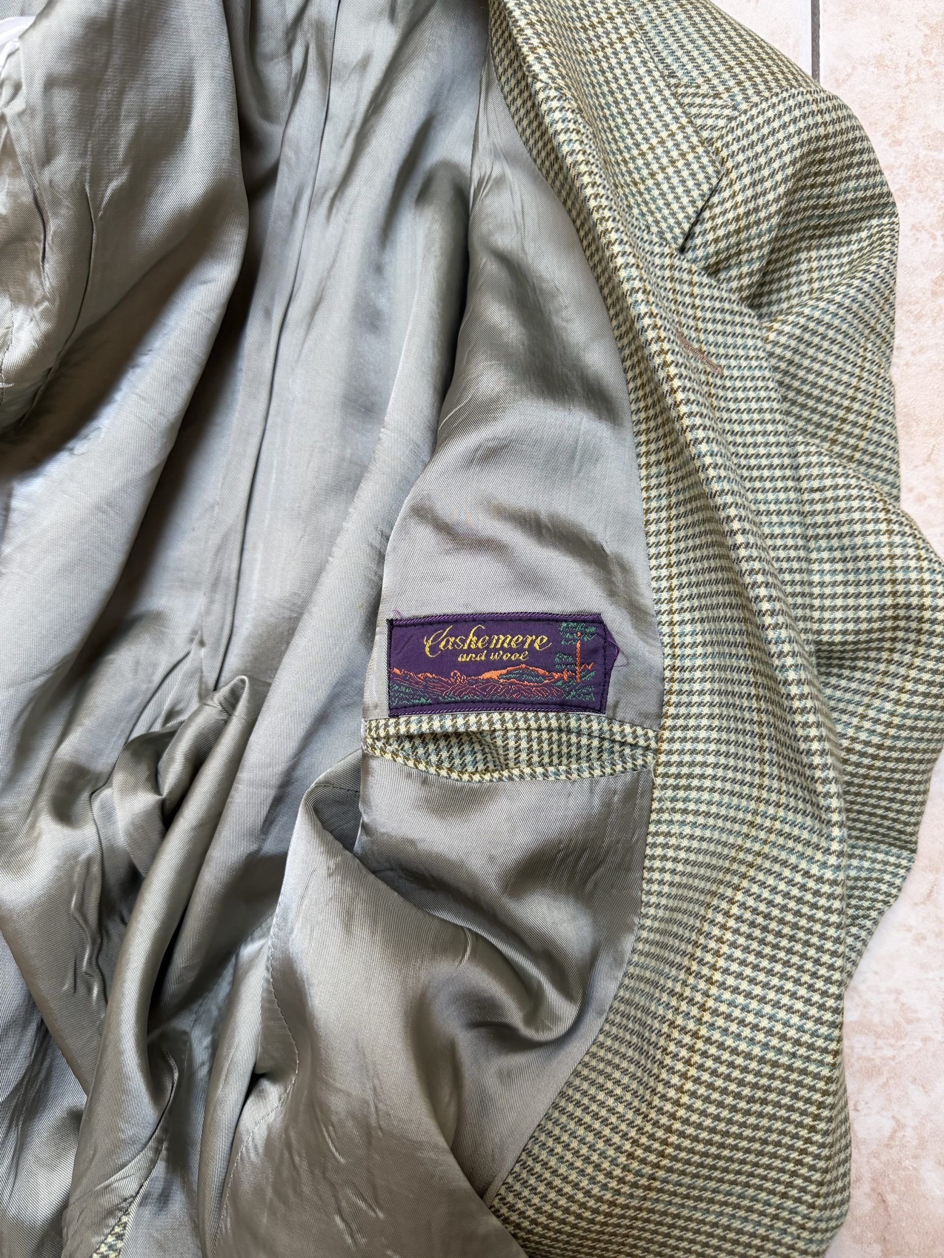 Giacca da uomo sartoriale oversize in lana e cashmere - immagine 2