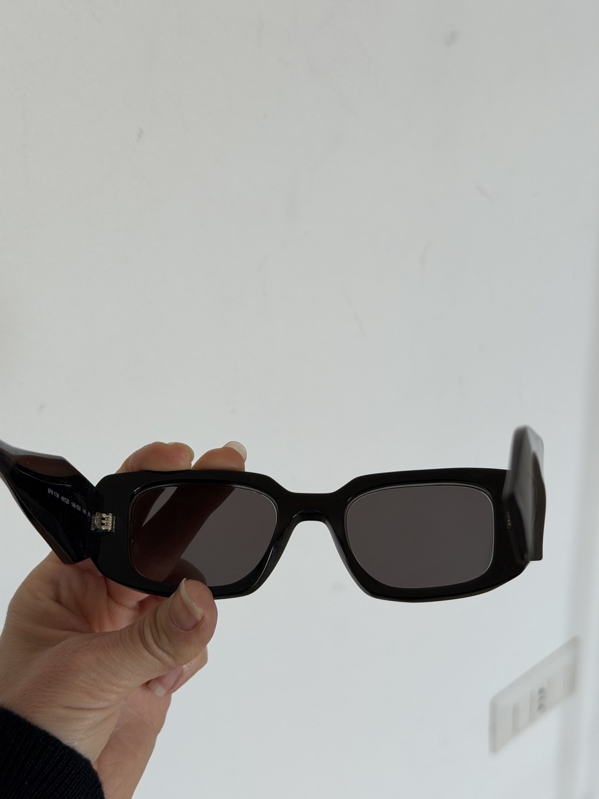 Occhiali da sole Prada modello SPR17W - immagine 8