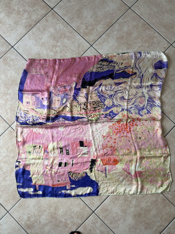 Foulard in seta sui toni del rosa e del viola